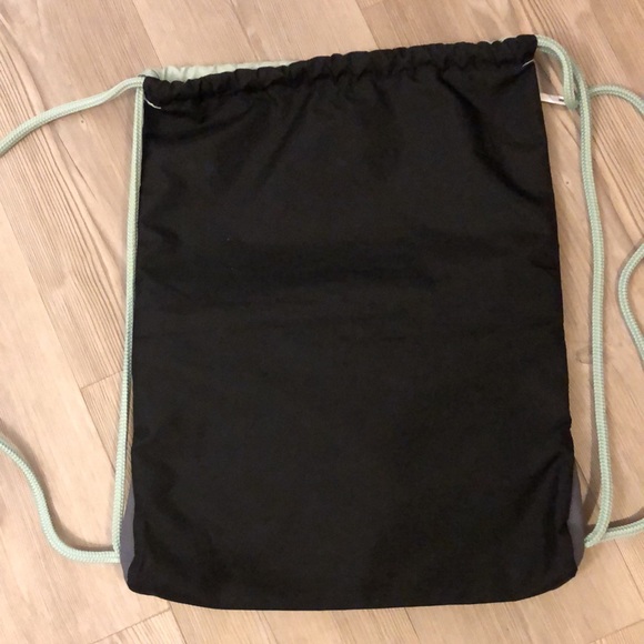 - 🌺 Bundle-Adidas Classic Drawstring Gym Sack AND Purple Racerback Tank - Picture 2 of 3